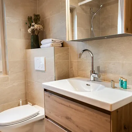 Apart Otel The Glen - Grindelhomes 3*