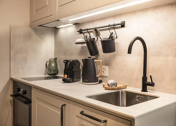 The Glen - Grindelhomes 3*