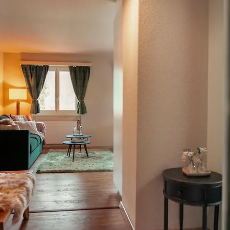 The Glen - Grindelhomes * Γκρίντελβαλντ