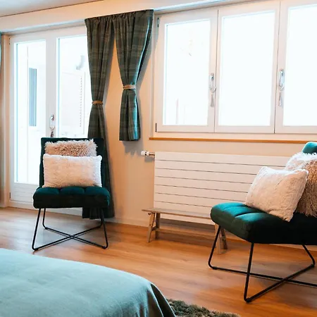 The Glen - Grindelhomes * Γκρίντελβαλντ